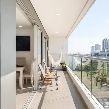 Lujoso Frente Al Mar En Nuevo Apartamento