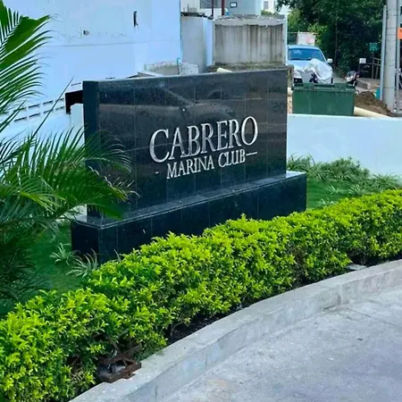 Lujoso Frente Al Mar En Nuevo *