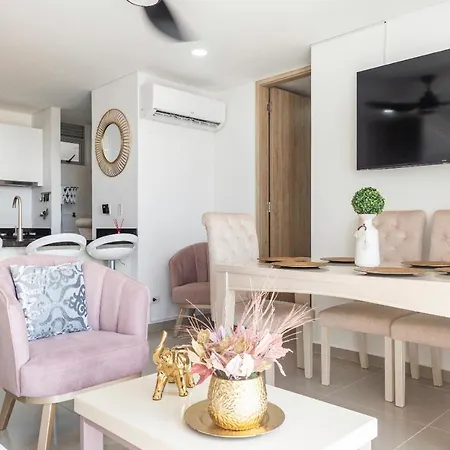 Apartamento Lujoso Frente Al Mar En Nuevo