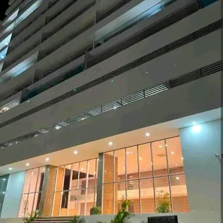 Lujoso Frente Al Mar En Nuevo *