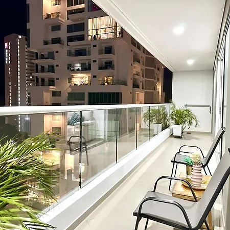 Apartamento Lujoso Frente Al Mar En Nuevo