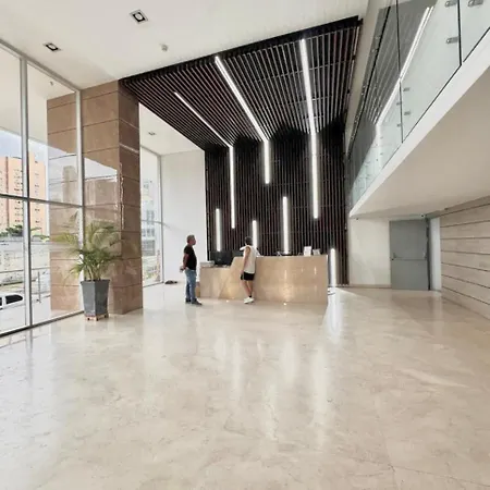 Apartamento Lujoso Frente Al Mar En Nuevo