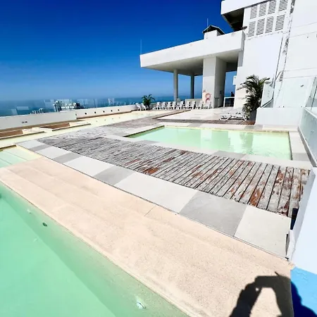 Apartamento Lujoso Frente Al Mar En Nuevo *